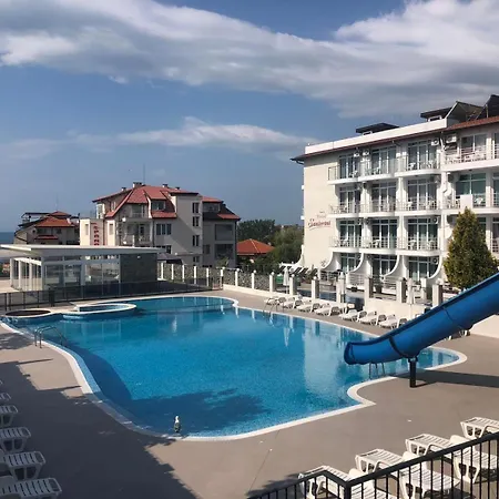 Xs In St Vlas アパート