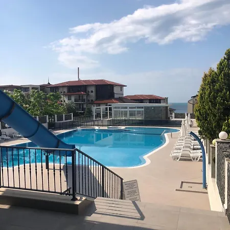 Διαμέρισμα Xs In St Vlas